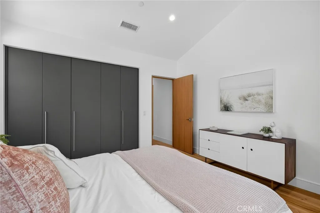 1007 S Prospect Ave, Redondo Beach, California 90277 home-pic-32